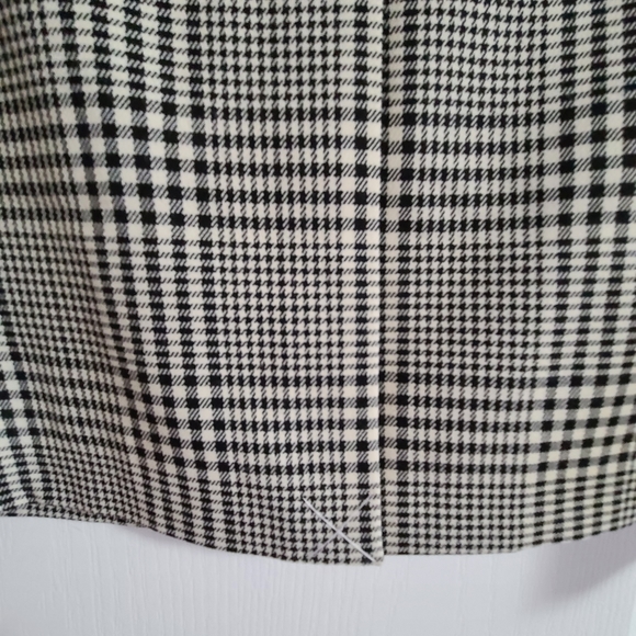 Plaid Double-Breasted Blazer - Picture 9 of 11